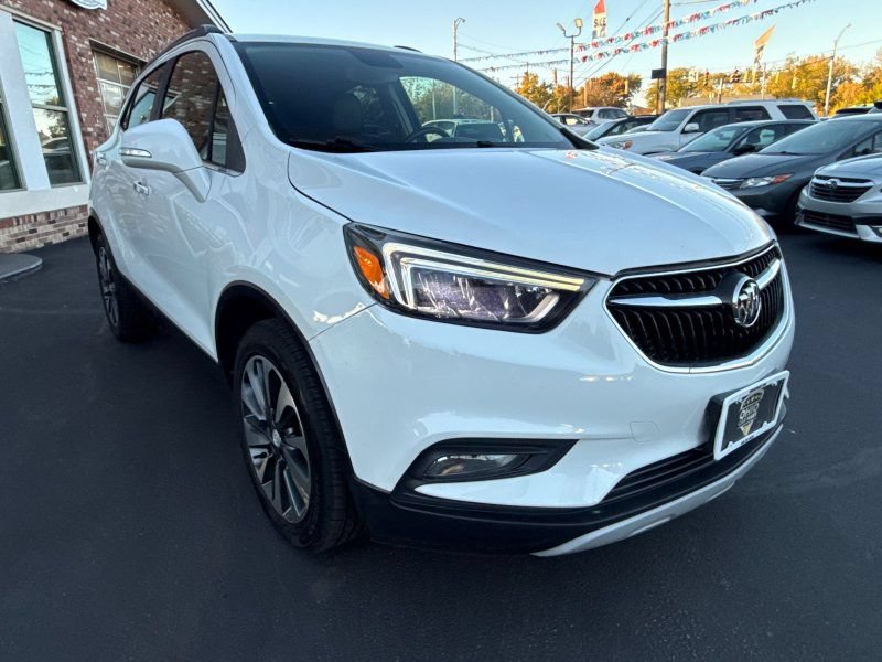 Used 2019 Buick Encore Essence AWD/4WD image 3