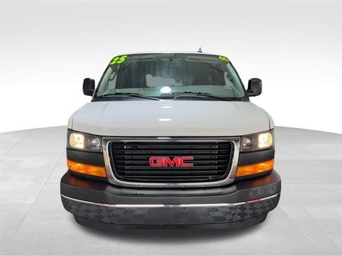 Used 2025 GMC Savana 2500 w/ Driver Convenience Package RWD image 2