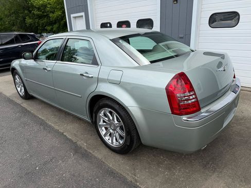Used 2006 Chrysler 300 C w/ Sound Group II RWD image 6