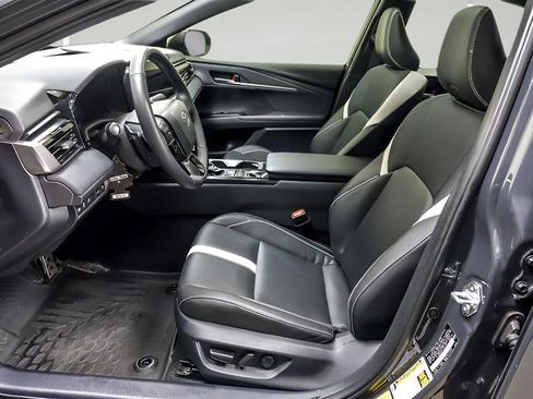 Used 2025 Toyota Camry SE w/ Multimedia Upgrade Package AWD/4WD image 8