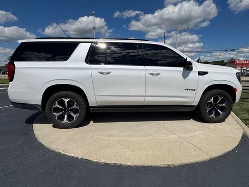Used 2021 GMC Yukon XL AT4 w/ AT4 Premium Package AWD/4WD image 8