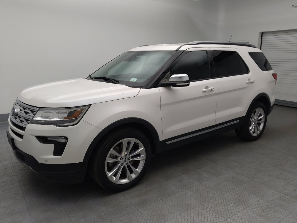 Used 2019 Ford Explorer XLT w/ Equipment Group 202A AWD/4WD image 2