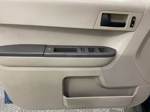 Used 2009 Ford Escape XLS image 17