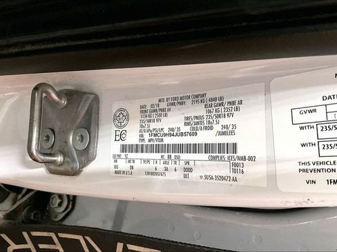 Used 2018 Ford Escape SEL w/ Canadian Touring Package image 19