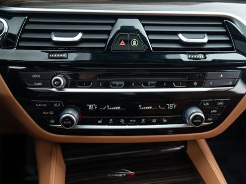 Used 2019 BMW M550i xDrive image 35