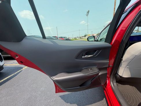 Used 2024 Toyota Prius XLE FWD image 13