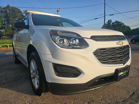 Used 2017 Chevrolet Equinox LS AWD/4WD image 5