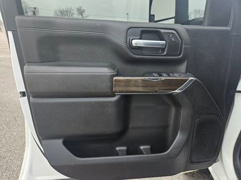 Used 2022 Chevrolet Silverado 2500 LT w/ Convenience Package image 10