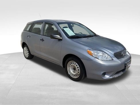Used 2007 Toyota Matrix FWD image 3