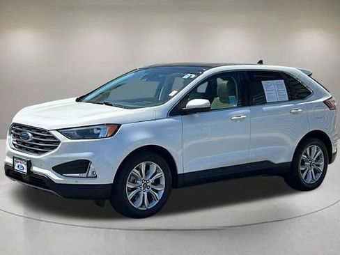 Certified 2023 Ford Edge Titanium AWD/4WD image 2
