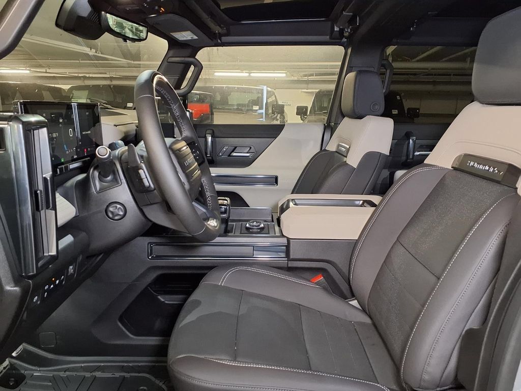 Used 2026 GMC Hummer EV SUV w/ LPO, Illumination Package AWD/4WD image 15