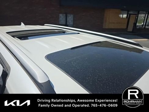 Used 2023 Kia Carnival SX Prestige image 8