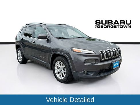 Used 2015 Jeep Cherokee Latitude FWD image 1