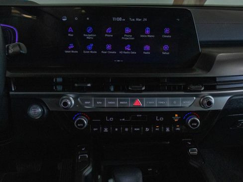 Used 2025 Kia Telluride S image 4