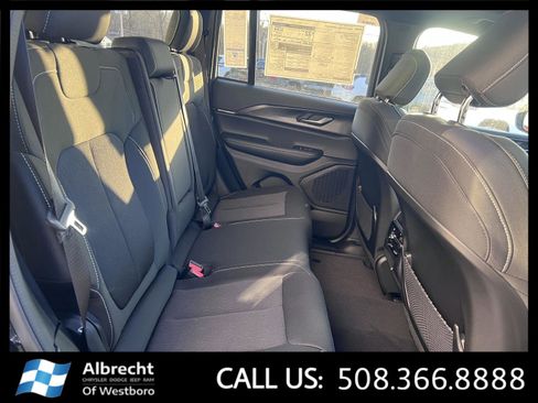New 2025 Jeep Grand Cherokee Laredo X image 14