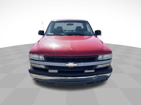 Used 2001 Chevrolet Silverado 1500 2WD Regular Cab w/ Firm Ride Suspension Pkg image 2
