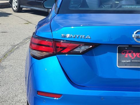 Used 2021 Nissan Sentra SV image 8