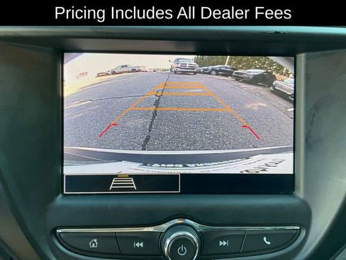 Used 2023 Chevrolet TrailBlazer LT FWD image 14