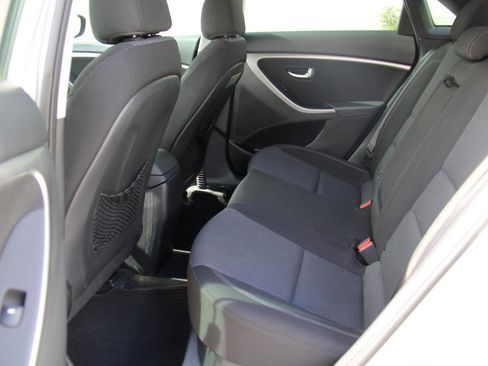 Used 2013 Hyundai Elantra GT w/ Touch & Go Pkg image 22