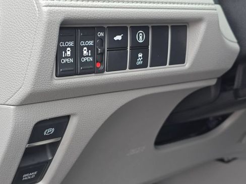 Used 2022 Honda Odyssey EX-L image 25