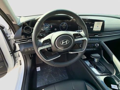 New 2026 Hyundai Elantra Limited image 11
