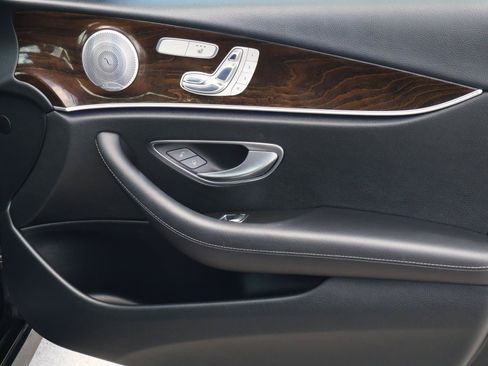 Used 2017 Mercedes-Benz E 300 image 16