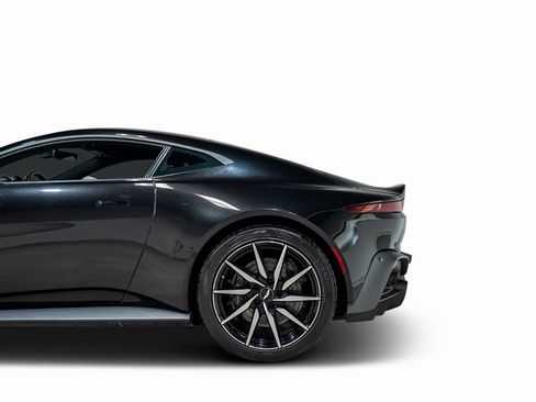 Used 2020 Aston Martin V8 Vantage Coupe image 26