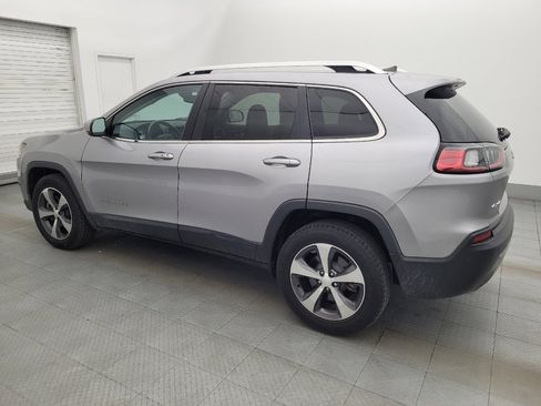 Used 2019 Jeep Cherokee Limited image 3