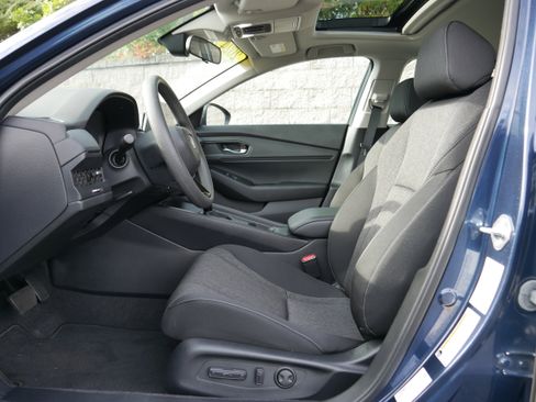 Used 2024 Honda Accord EX image 12
