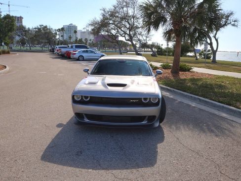 Used 2015 Dodge Challenger SRT Hellcat image 19
