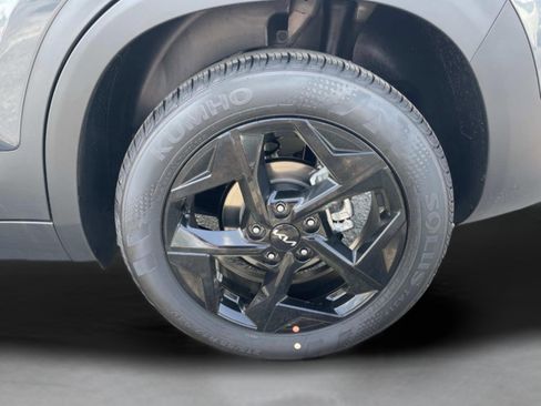 New 2026 Kia Seltos EX FWD image 11