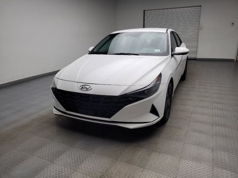 Used 2023 Hyundai Elantra SEL FWD image 15
