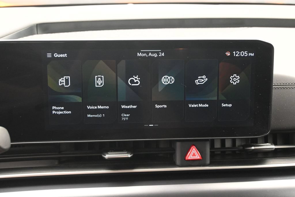 Used 2025 Kia Carnival FWD image 18