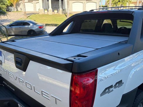 Used 2005 Chevrolet Avalanche 2500 w/ Preferred Equipment Group image 7