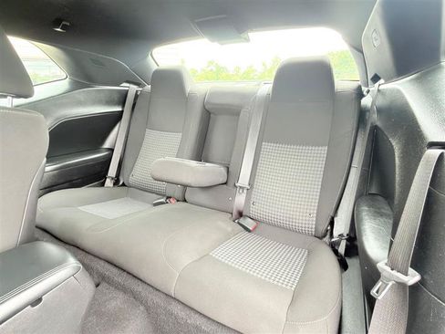 Used 2022 Dodge Challenger GT AWD/4WD image 22