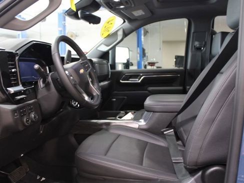 Used 2024 Chevrolet Silverado 2500 LTZ w/ LTZ Premium Package AWD/4WD image 13