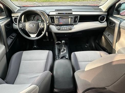 Used 2013 Toyota RAV4 XLE AWD/4WD image 32