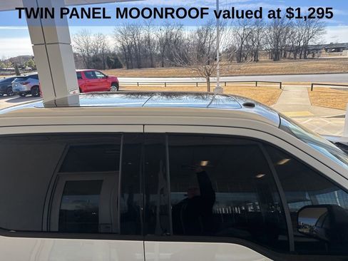 Used 2018 Ford F150 Raptor w/ Equipment Group 802A Luxury image 4