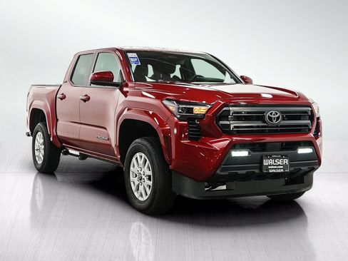 Used 2025 Toyota Tacoma SR5 w/ SR5 Upgrade Package AWD/4WD image 7