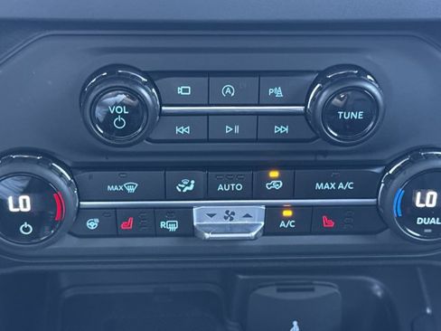 Used 2025 Ford Bronco Outer Banks AWD/4WD image 19