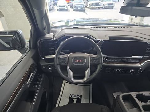 Certified 2026 GMC Sierra 1500 SLE w/ Preferred Package AWD/4WD image 12
