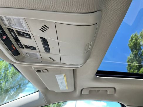 Used 2017 GMC Acadia Denali w/ Technology Package AWD/4WD image 35