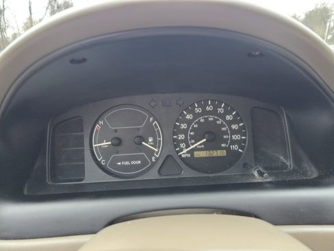 Used 2000 Toyota Corolla VE FWD image 21