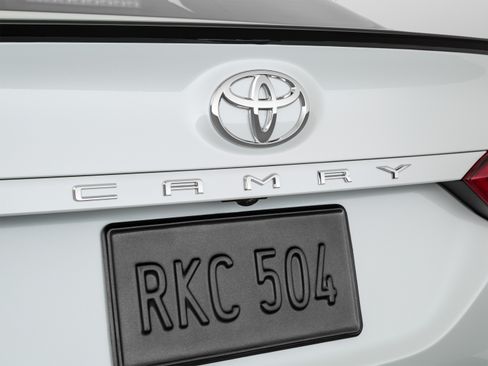 Used 2020 Toyota Camry XSE FWD image 47