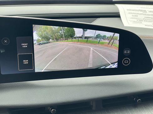 Used 2025 Lucid Air Touring AWD/4WD image 13