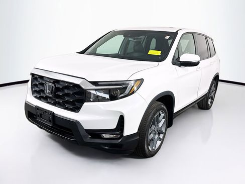 Used 2023 Honda Passport EX-L image 3