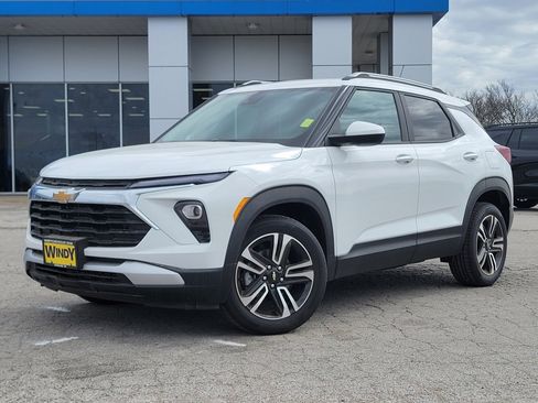 New 2025 Chevrolet TrailBlazer LT w/ LT Cold Weather Package image 1