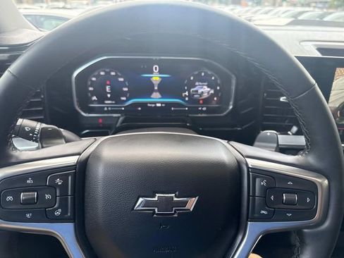 Used 2024 Chevrolet Silverado 1500 LT Trail Boss w/ LT Trail Boss Premium Package image 32