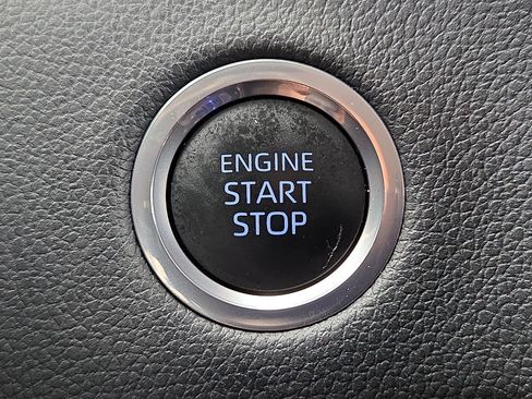 Used 2024 Toyota Tundra Limited AWD/4WD image 20