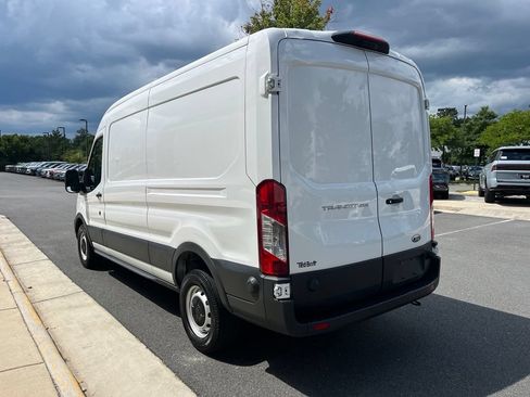 Used 2024 Ford Transit 250 148 Medium Roof RWD image 5